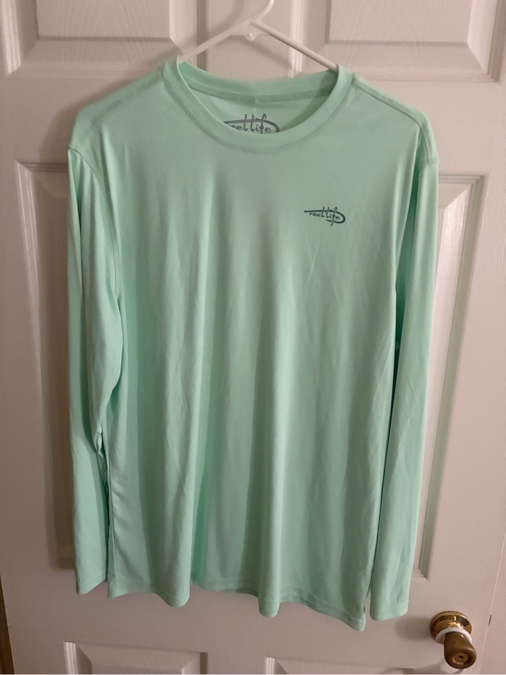 New With Tags Men’s  Reel Life Long-Sleeve Performance Shirt in Mint